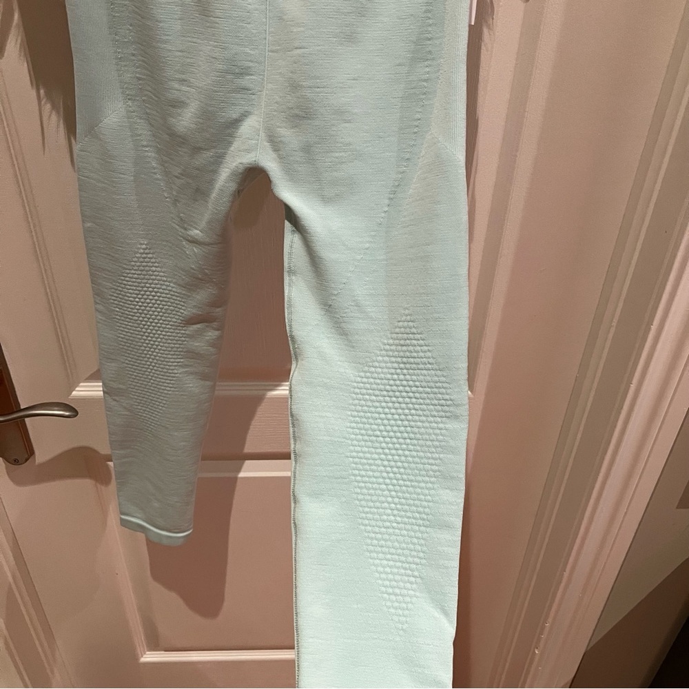 Adidas Aeroknit baby blue leggings🏋🏼♀️ - Picture 8 of 9